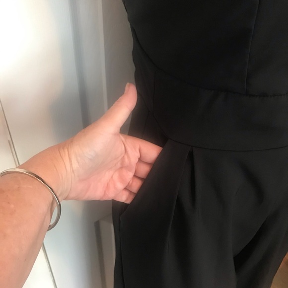 Deep v spaghetti strap stretchy jumpsuit - Picture 2 of 5